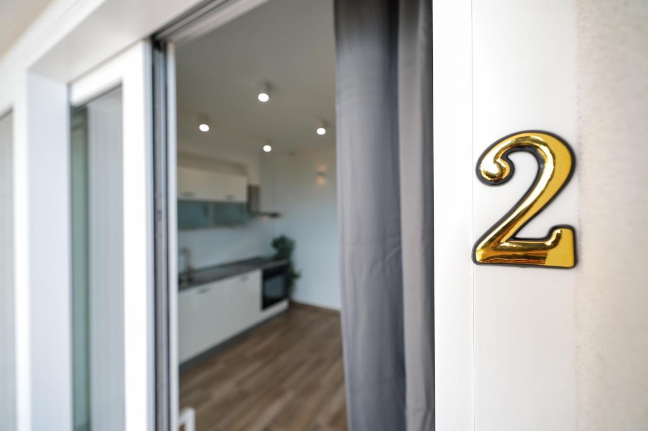 Beachfront Apartments Tic With Seaview Miletici Exterior foto