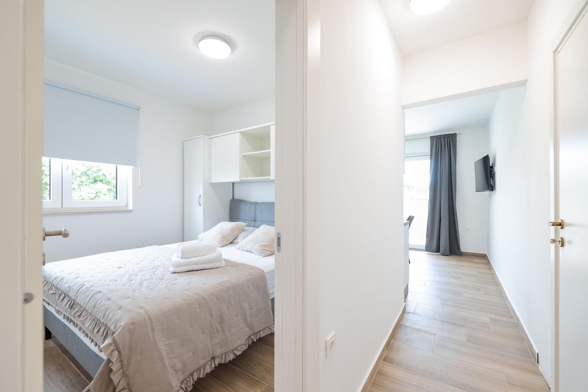 Beachfront Apartments Tic With Seaview Miletici Exterior foto
