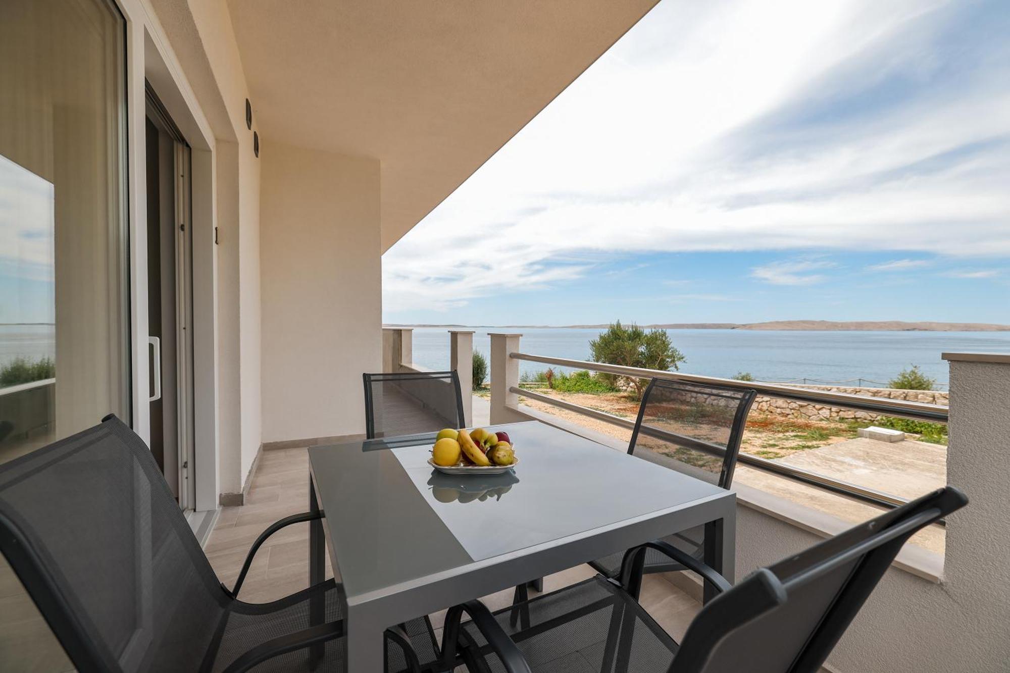 Beachfront Apartments Tic With Seaview Miletici Exterior foto